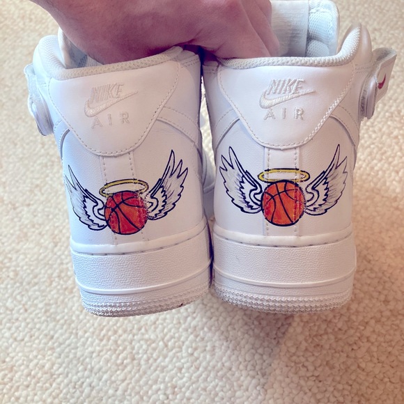 Custom Air Force 1’ (High-Top) - Picture 4 of 5